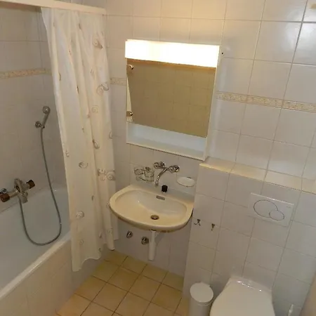 شقة La Sarine 222 Studio- Dusche Oder Bad- Wc 2-bettwohnung By Interhome
